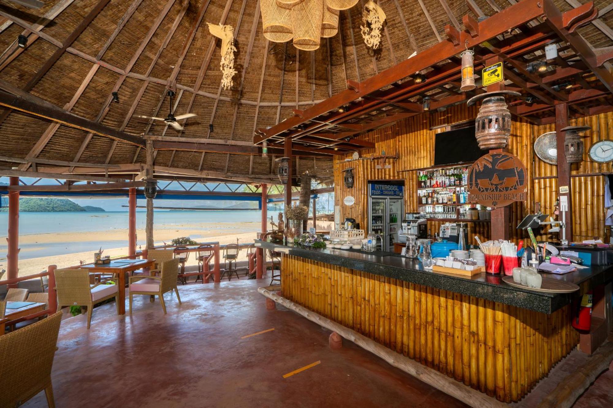 Friendship Beach Resort & Atmanjai Wellness Centre Rawai Eksteriør bilde