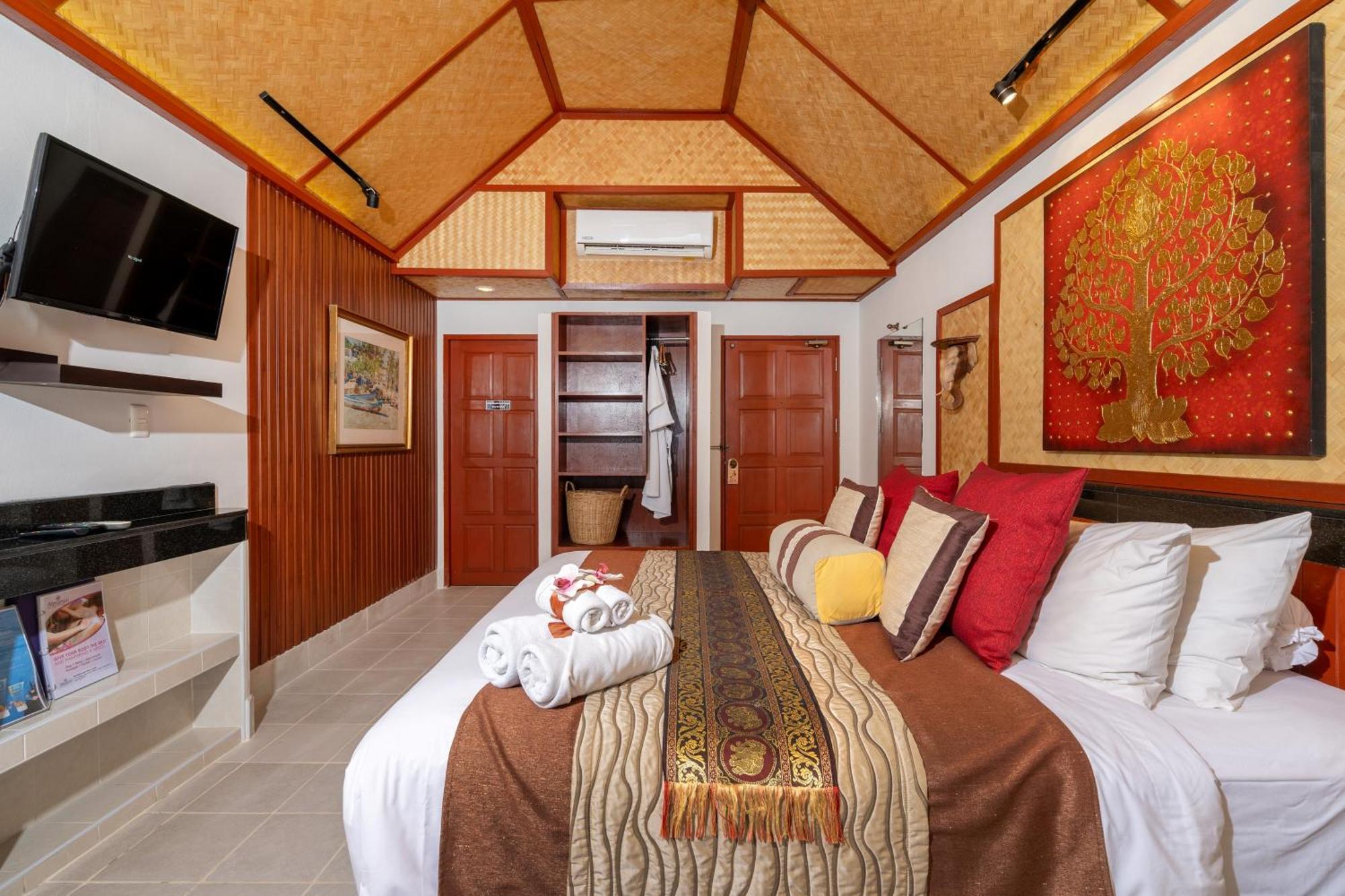 Friendship Beach Resort & Atmanjai Wellness Centre Rawai Rom bilde